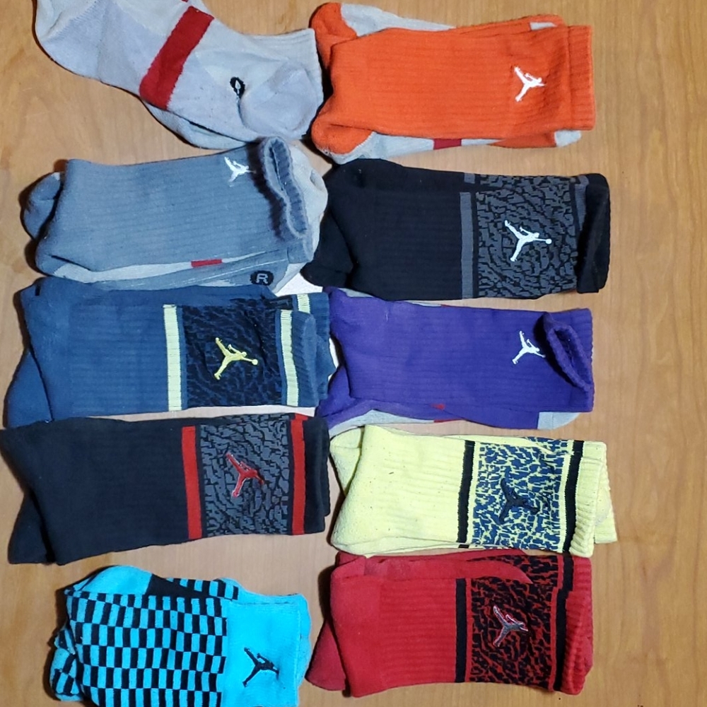 10 pair Jordan socks